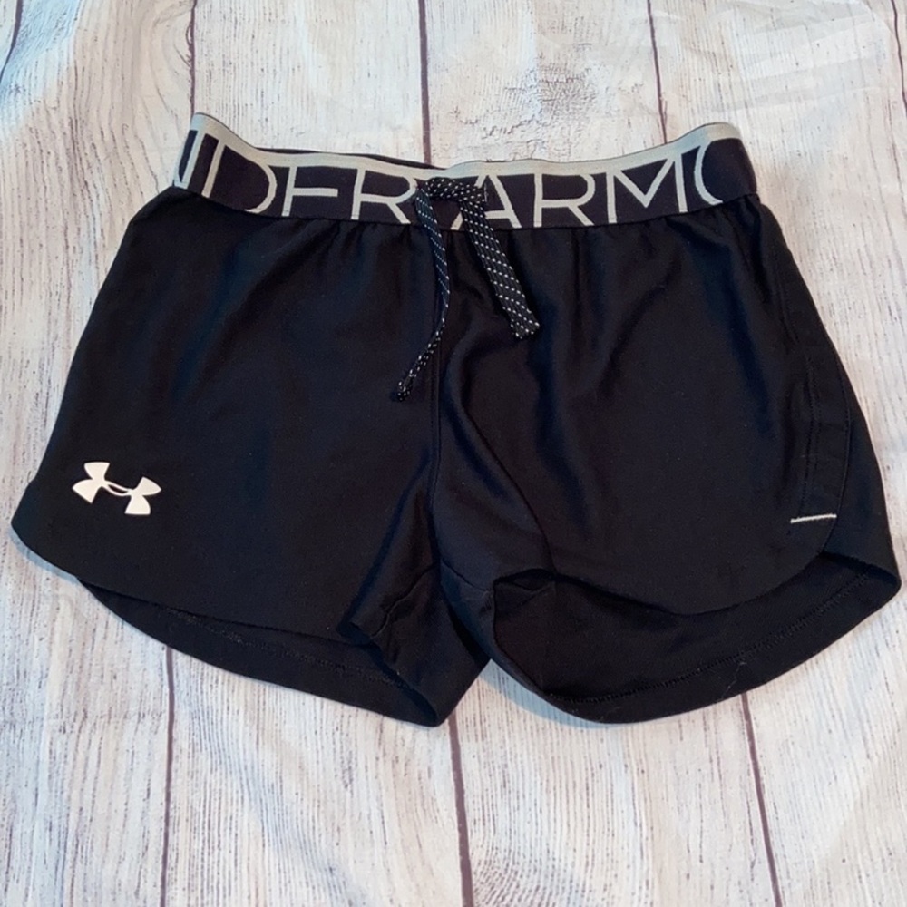 Under Armour shorts size S